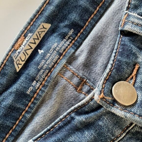 Take 50% OFF- Project Runway Ripped Jeans, Size-4 - Picture 9 of 9